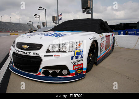 Darlington, SC, USA. 5th Sep, 2015. Darlington, SC - Sep 05, 2015: The car of Dale Earnhardt Jr. (88) sits on pit road prior to qualifying for the Bojangles' Southern 500 at Darlington Raceway in Darlington, SC. Credit:  csm/Alamy Live News Stock Photo