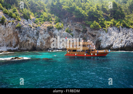 Beach and mountains near Alanya, Turkey Stock Photo