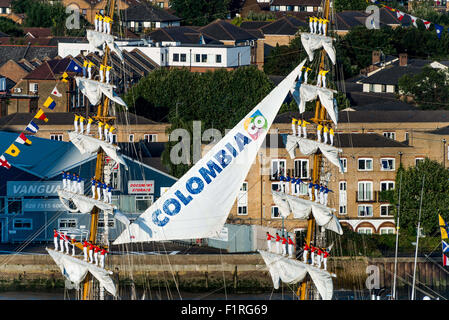 London, UK. 6th Sep, 2015. ARC Gloria' on River Thames this evening where 67 of its crew will balance on its masts singing the Colombian National Anthem. Credit:  Velar Grant/ZUMA Wire/Alamy Live News Stock Photo