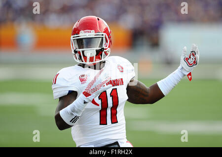 Manhattan, Kansas, USA. 05th Sep, 2015. South Dakota Coyotes wide receiver Eric Shufford (11) in action during the NCAA Football game between South Dakota Coyotes and Kansas State at Bill Snyder Family Stadium in Manhattan, Kansas. Kendall Shaw/CSM/Alamy Live News Stock Photo