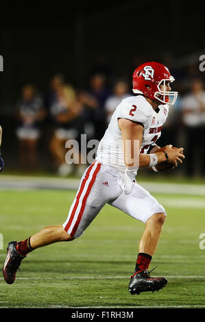 Manhattan, Kansas, USA. 05th Sep, 2015. South Dakota Coyotes quarterback Ryan Saeger (2) in action during the NCAA Football game between South Dakota Coyotes and Kansas State at Bill Snyder Family Stadium in Manhattan, Kansas. Kendall Shaw/CSM/Alamy Live News Stock Photo