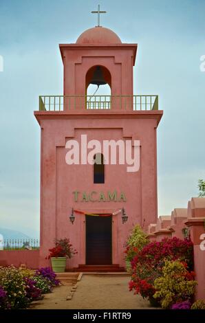 Peruvian Pisco and wine production in vineyards near Ica, Peru Stock Photo