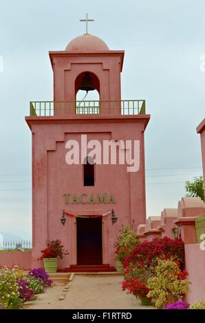 Peruvian Pisco and wine production in vineyards near Ica, Peru Stock Photo