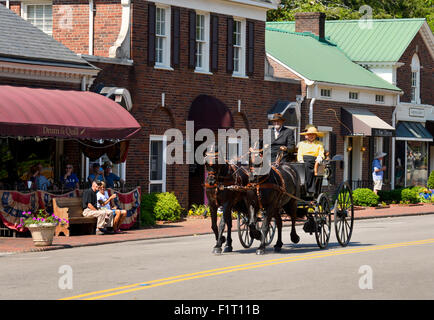 A horse drawn buggy in the village of Pinehurst North Carolina Stock Photo