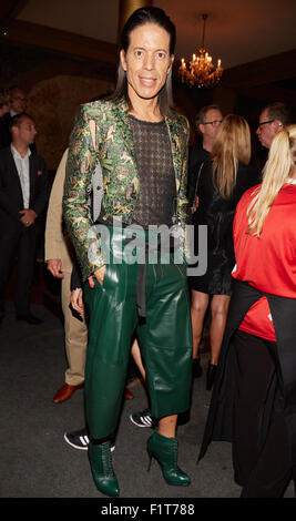 Hamburg, Germany. 06th Sep, 2015. Choreographer Jorge Gonzalez poses during the charity gala 'Night of the Legends' in Hamburg, Germany, 06 September 2015. The gala which benefits the association 'Nestwerk fuer Jugendprojekte' (lit. Nestwork [as in network] for youth) takes place for the 11th time. Photo: Georg Wendt/dpa/Alamy Live News Stock Photo