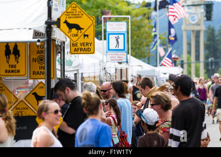 Coeur d' Alene, Idaho - August 01 : Crowds of people enjoying the Coeur d' Alene street fair, August 01 2015 in Coeur d' Alene,  Stock Photo