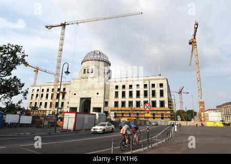 Berlin, Germany. 19th Aug, 2015. The shell of the Berlin Palace, which is called Humboldtforum in Berlin, Germany, 19 August 2015. Photo: Jens Kalaene/dpa/Alamy Live News Stock Photo