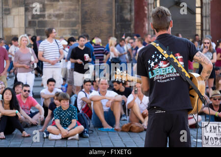 Street performer audience in Prague, Czech Republic, Europe Stock Photo