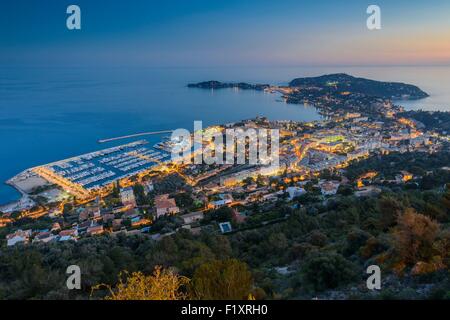 France, Alpes Maritimes, Beaulieu sur Mer, Baie des Fourmis and Cap Ferrat Stock Photo