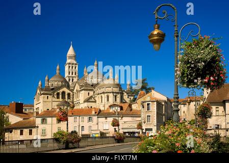 France, Dordogne, Perigord Blanc, Perigueux, Saint Front Byzantine Cathedral, stop on Route of Santiago de Compostela, listed as World Heritage by UNESCO Stock Photo