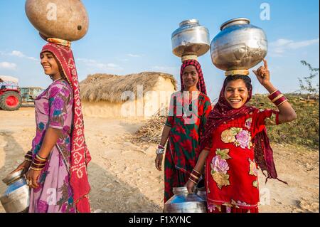 India, Rajasthan state, Jaisalmer, gipsy village, back from the well Stock Photo