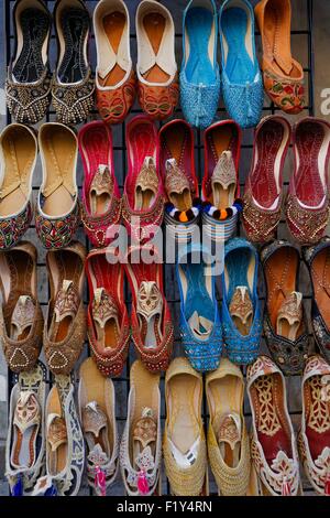 United Arab Emirates, Dubai, Deira, Gold Souk et Parfums Souk, slippers Stock Photo