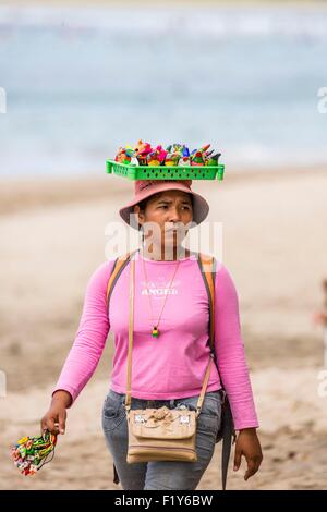 Costa Rica, Guanacaste province, Nicoya Peninsula, Tamarindo Beach, beach vendor Stock Photo