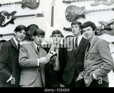 FORTUNES UK pop group in 1965 Stock Photo - Alamy