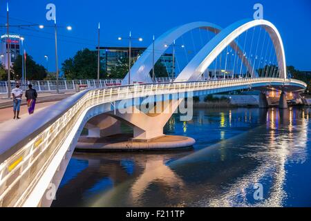 France, Rhone, Lyon, La Confluence district south of the Presqu'ile, first French sustainable quarter certified by WWF, the Bridge Raymond Barre is a bridge reserved for transport modes soft above the Rh⌠ne Stock Photo