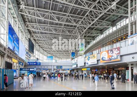 South Korea, Seoul, Yongsan-gu, Seoul Station, new terminal (opened in 2004) Central Station Stock Photo