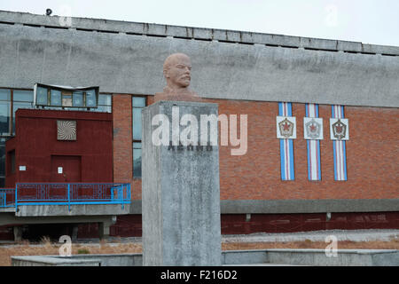 Norway Svalbard Pyramiden Russian settlement Most northerly statue of Lenin in the World Miners social and welfare building in Stock Photo