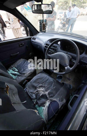 Karachi. 9th Sep, 2015. Photo taken on Sept. 9, 2015 shows the damaged car of TV journalist Aftab Alam who was killed by gunmen in southern Pakistani port city of Karachi. Gunmen shot dead two media workers in Pakistan in 24 hours while two others were injured, officials said on Wednesday. © Arshad/Xinhua/Alamy Live News Stock Photo