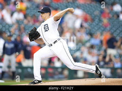 Detroit Tigers Pitcher Kyle Lobstein Throws Against The Cleveland 