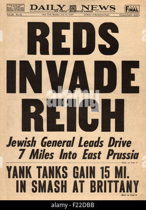 1944 Daily News (New York) front page reporting Red Army invade German province of East Prussia Stock Photo