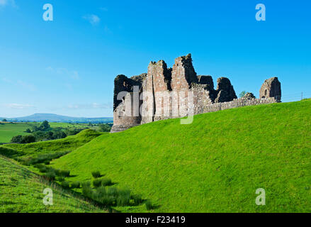 Ruins of Brough Castle, Cumbria, England UK, with Wild Boar Fell in the distance Stock Photo