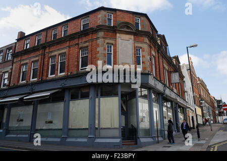 Now closed Henrys Wine Bar, Sheffield city centre England awaiting redevelopment Stock Photo