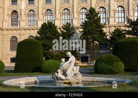 Fountain statue in front of Art History Museum,Vienna Stock Photo