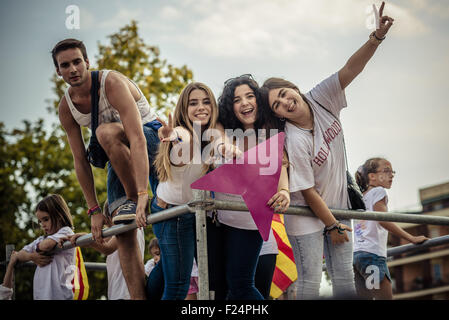 Sept. 11, 2015 - Catalan pro-independence supporters greets at the end of the manifestation in Barcelona's Meridiana Street on Catalonia's national day for the independence from Spain © Matthias Oesterle/ZUMA Wire/Alamy Live News Stock Photo