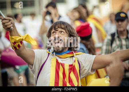 Sept. 11, 2015 - A Catalan pro-independence supporter dances during the manifestation in Barcelona's Meridiana Street on Catalonia's national day for the independence from Spain © Matthias Oesterle/ZUMA Wire/Alamy Live News Stock Photo