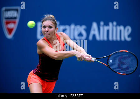 Flushing Meadows, New York, USA. 11th Sep, 2015. Simona Halep of Romania during her semifinal match against Flavia Penetta of Italy at the U.S. Open in Flushing Meadows, New York on September 11th, 2015.  Penetta won the match 6-1, 6-3. Credit:  Adam Stoltman/Alamy Live News Stock Photo