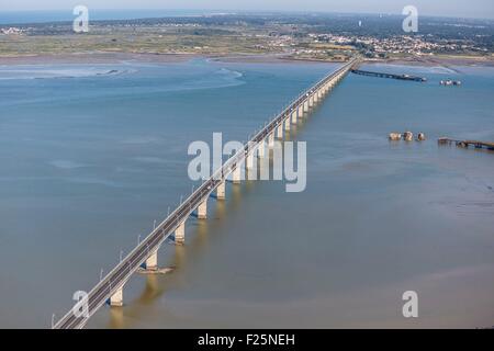 France, Charente Maritime, Le Chateau d'Oleron, Oleron viaduct (aerial view) Stock Photo