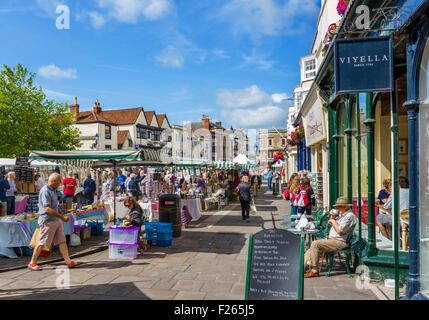 Stalls at the Saturday market in the Market Place, Wells, Somerset, England, UK Stock Photo