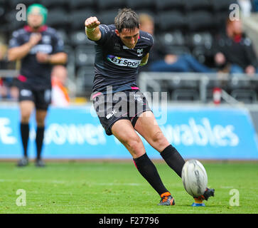 Swansea, Wales. 13th Sep, 2015. Guinness Pro12. Ospreys versus Munster Rugby. Ospreys Sam Davies kicks at goal. © Action Plus Sports/Alamy Live News Stock Photo