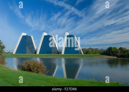 The Pyramids designed by Kevin Roche in College Park, Indianapolis, Indiana. Glass curtain walls Stock Photo