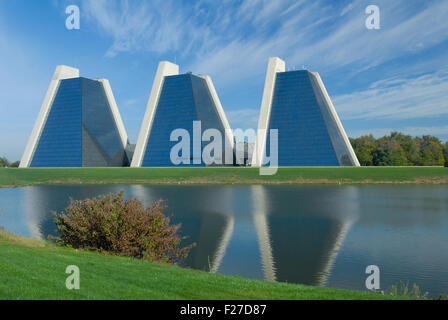 The Pyramids designed by Kevin Roche in College Park, Indianapolis, Indiana. Glass curtain walls Stock Photo