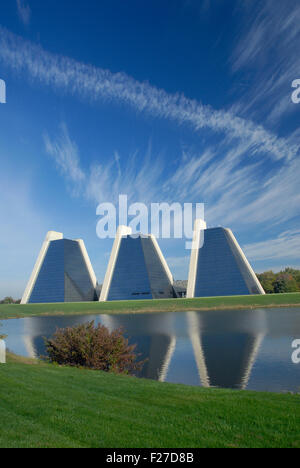 The Pyramids designed by Kevin Roche in College Park, Indianapolis, Indiana. Glass curtain walls Stock Photo