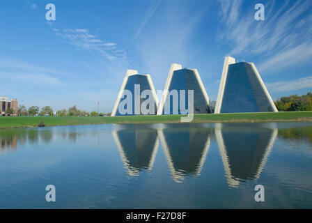 The Pyramids designed by Kevin Roche in College Park, Indianapolis, Indiana. Glass curtain walls Stock Photo