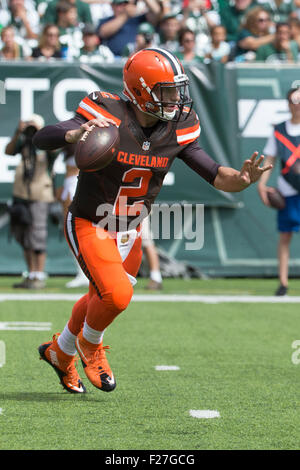East Rutherford, New Jersey, USA. 13th September, 2015. Cleveland Browns quarterback Johnny Manziel (2) scrambles with the ball during the NFL game between the Cleveland Browns and the New York Jets at MetLife Stadium in East Rutherford, New Jersey. Credit:  Cal Sport Media/Alamy Live News Stock Photo