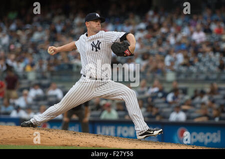 New York, NY, USA. 13th Sep, 2015. Yankees' relief pitcher CALEB COTHAM in the 9th inning, NY Yankees vs. Toronto Blue Jays, Yankee Stadium, Sunday Sept. 13, 2015, in New York. Credit:  Bryan Smith/ZUMA Wire/Alamy Live News Stock Photo