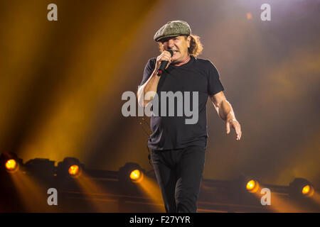 Detroit, Michigan, USA. 8th Sep, 2015. BRIAN JOHNSON of AC/DC performing on the Rock Or Bust Tour at Ford Field in Detroit, MI on September 8th 2015 © Marc Nader/ZUMA Wire/Alamy Live News Stock Photo