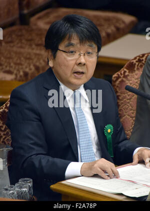 Tokyo, Japan. 15th Sep, 2015. Professor Kazuya Sakamoto of Graduate School of Law and Politics, Osaka University expresses his opinion in favor of the government-sponsored legislations related to Japan's national security during a public hearing at Diet upper house in Tokyo on Tuesday, September 15, 2015. Credit:  Natsuki Sakai/AFLO/Alamy Live News Stock Photo