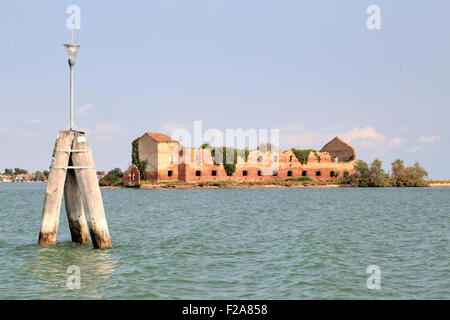 Isola della Madonna del Monte island, Laguna Veneta. Ruins at an old monastery island in the Venetian lagoon next to Burano. Stock Photo