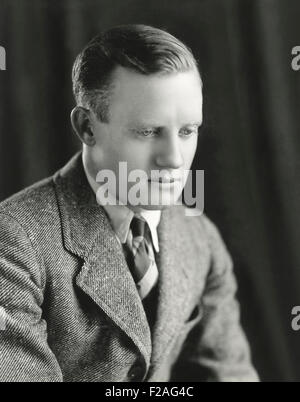Portrait of man lost in thought  (OLVI008 OU246 F) Stock Photo
