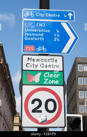 Sign in Newcastle upon Tyne indicating the start of the 20 mph Clear Zone, Tyne and Wear, England, UK Stock Photo