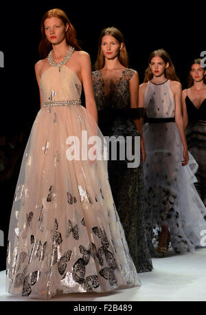 New York, USA. 15th Sep, 2015. Models present creations of Spring/Summer 2016 Badgley Mischka collection during the New York Fashion Week in New York, the United States, on Sept. 15, 2015. Credit:  Wang Xijia/Xinhua/Alamy Live News Stock Photo