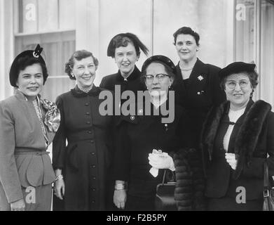 Mamie eisenhower camera hi-res stock photography and images - Alamy