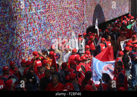 Sao Paulo, Brazil. 15th Sep, 2015. Members of trade unions take part in a demonstration in demand of wage increase in Sao Paulo, Brazil, on Sept. 15, 2015. Credit:  Rahel Patrasso/Xinhua/Alamy Live News Stock Photo