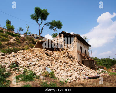 Buildings badly damaged by earthquake in Dhulikhel, Kathmandu, Nepal Stock Photo