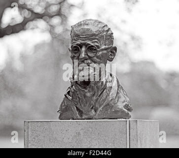 James Joyce statue in St Stephen's Green, Dublin, Ireland Stock Photo