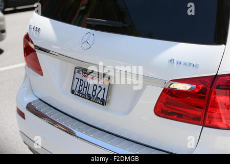 Tom Arnold seen leaving a cafe in Beverly Hills with a drink and some food to go.  Featuring: Tom Arnold Where: Los Angeles, California, United States When: 16 Jul 2015 Stock Photo